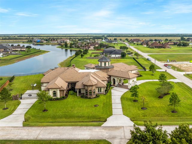 418 Lakeview Boulevard, Dickinson, TX 77539