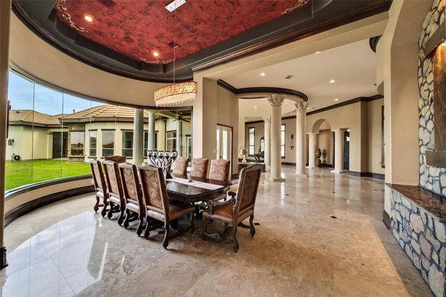 418 Lakeview Boulevard, Dickinson, TX 77539
