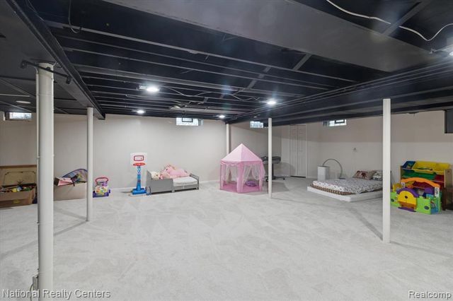 44768 Hanford Road, Canton, MI 48187