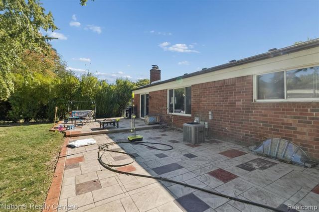 44768 Hanford Road, Canton, MI 48187