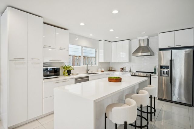 7333 Tulipwood Cir, Pleasanton, CA 94588