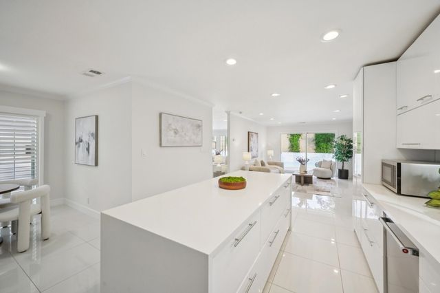 7333 Tulipwood Cir, Pleasanton, CA 94588