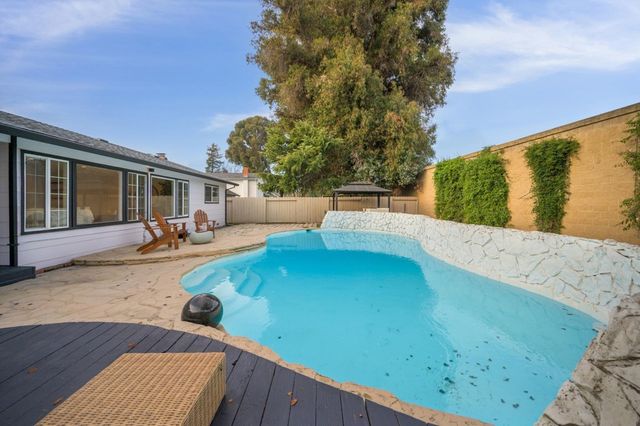 7333 Tulipwood Cir, Pleasanton, CA 94588