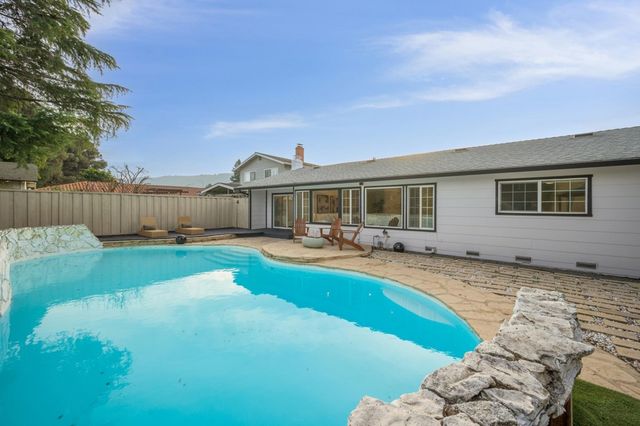 7333 Tulipwood Cir, Pleasanton, CA 94588