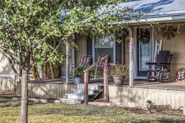7300-2 Goehring Road, Ledbetter, TX 78946