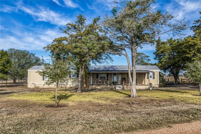 7300-2 Goehring Road, Ledbetter, TX 78946