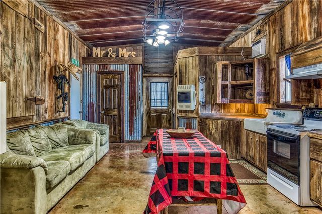 7300-2 Goehring Road, Ledbetter, TX 78946