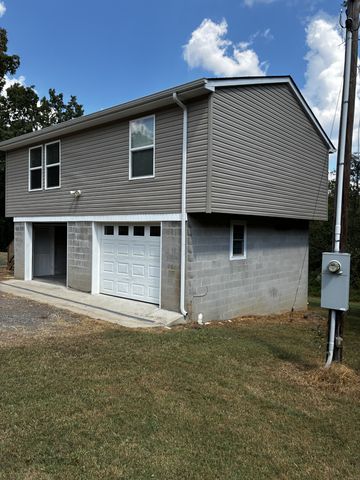 10200 New Hope Rd, Bon Aqua, TN 37025