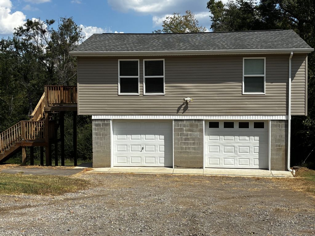 10200 New Hope Rd, Bon Aqua, TN 37025