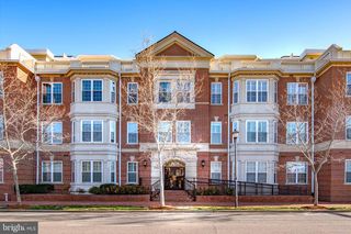 828 SLATERS LN #107, Alexandria, VA 22314