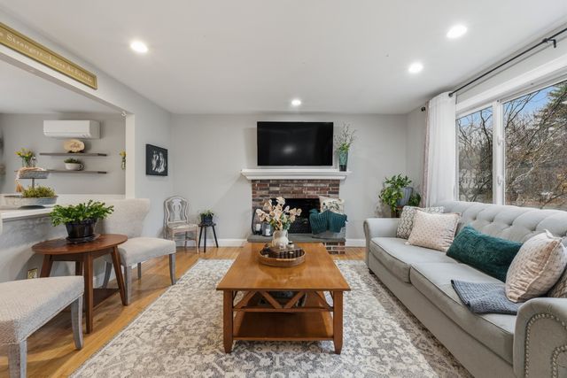 6 Clyde Road, York, ME 03909