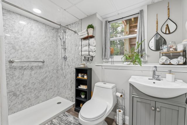 6 Clyde Road, York, ME 03909