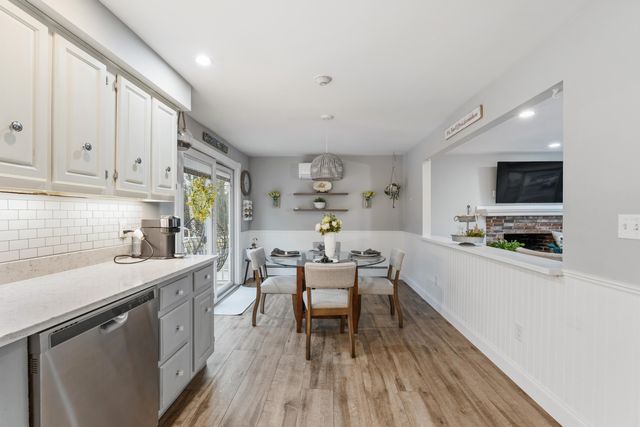 6 Clyde Road, York, ME 03909