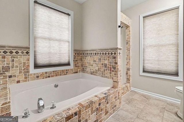 15 Forest Point, Newnan, GA 30265