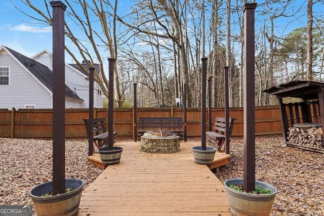 15 Forest Point, Newnan, GA 30265