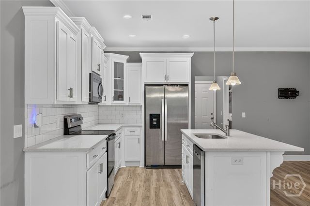 99 NE Taylors Creek Spur, Ludowici, GA 31316