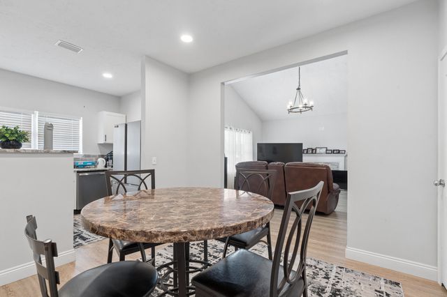 602 Tropical Way, Freeport, FL 32439