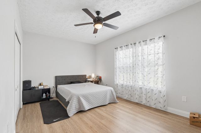 602 Tropical Way, Freeport, FL 32439