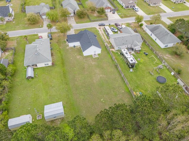 602 Tropical Way, Freeport, FL 32439