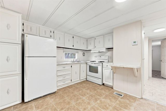 7213 COMMONS BOULEVARD, Port Richey, FL 34668