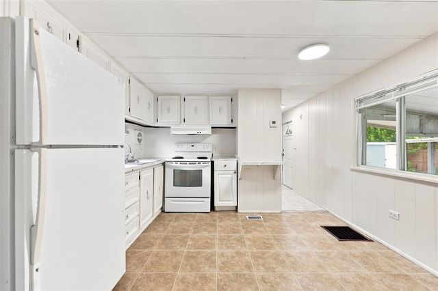7213 COMMONS BOULEVARD, Port Richey, FL 34668
