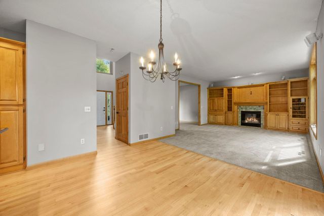 18462 Gladstone Boulevard N, Maple Grove, MN 55311