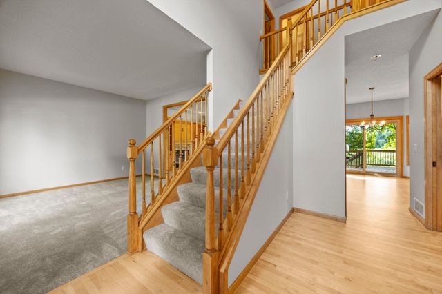 18462 Gladstone Boulevard N, Maple Grove, MN 55311
