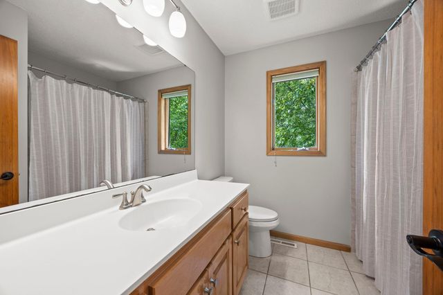 18462 Gladstone Boulevard N, Maple Grove, MN 55311