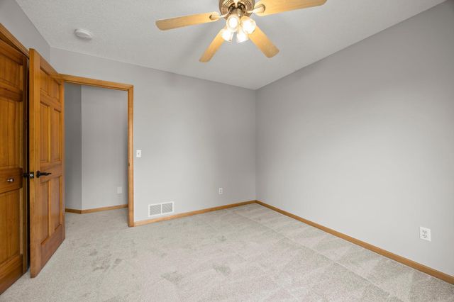 18462 Gladstone Boulevard N, Maple Grove, MN 55311