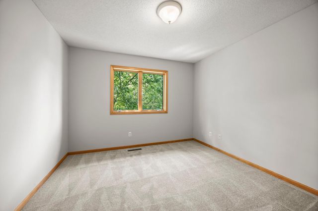 18462 Gladstone Boulevard N, Maple Grove, MN 55311