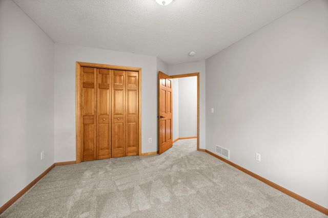 18462 Gladstone Boulevard N, Maple Grove, MN 55311