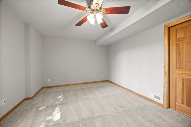 18462 Gladstone Boulevard N, Maple Grove, MN 55311