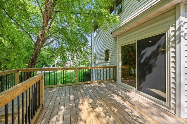18462 Gladstone Boulevard N, Maple Grove, MN 55311