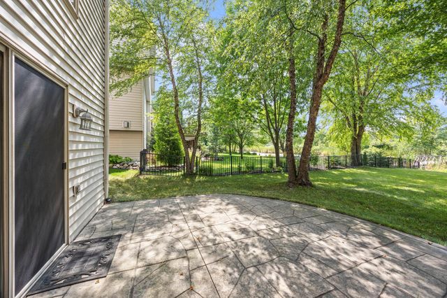 18462 Gladstone Boulevard N, Maple Grove, MN 55311