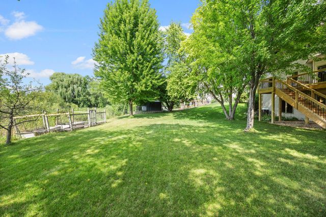 18462 Gladstone Boulevard N, Maple Grove, MN 55311