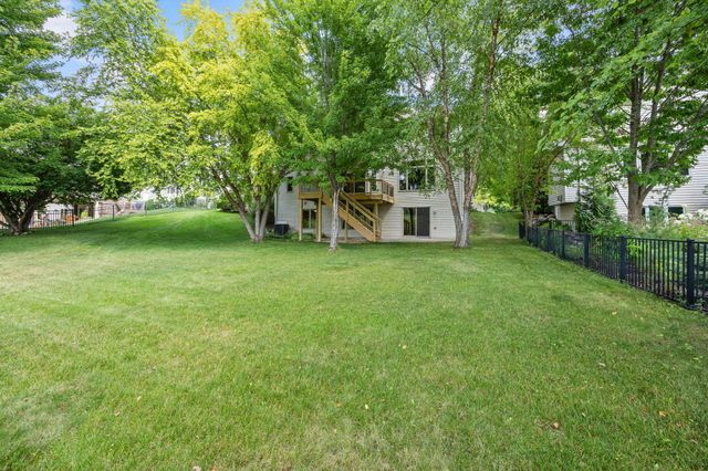 18462 Gladstone Boulevard N, Maple Grove, MN 55311