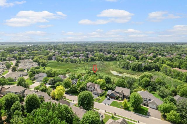 18462 Gladstone Boulevard N, Maple Grove, MN 55311