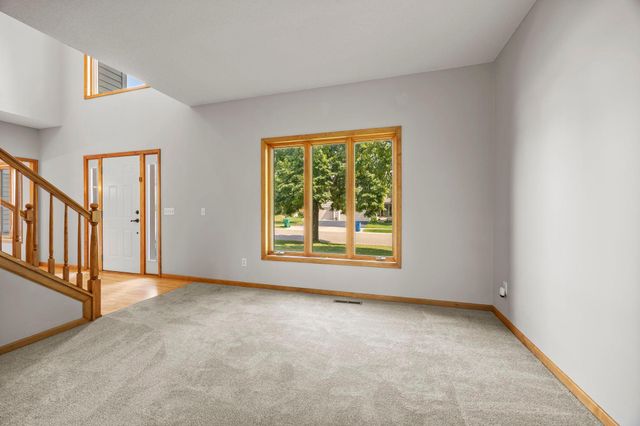 18462 Gladstone Boulevard N, Maple Grove, MN 55311