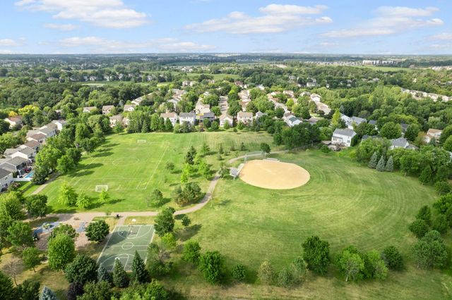 18462 Gladstone Boulevard N, Maple Grove, MN 55311