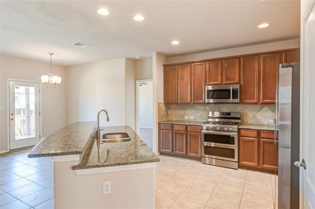 1604 Greenside DR, Round Rock, TX 78665