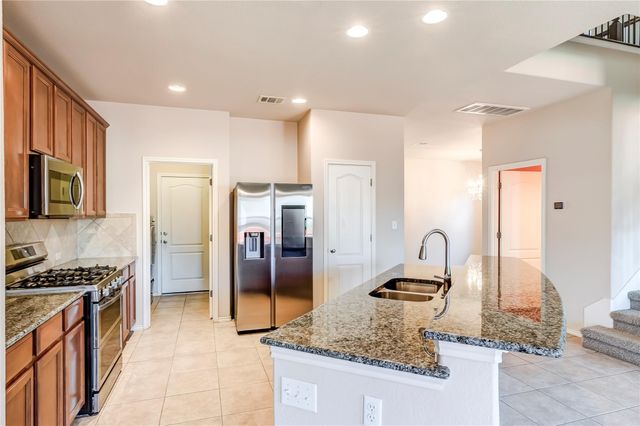 1604 Greenside DR, Round Rock, TX 78665