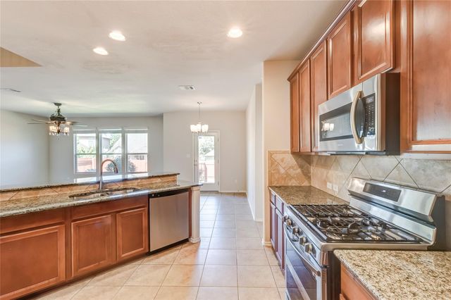 1604 Greenside DR, Round Rock, TX 78665