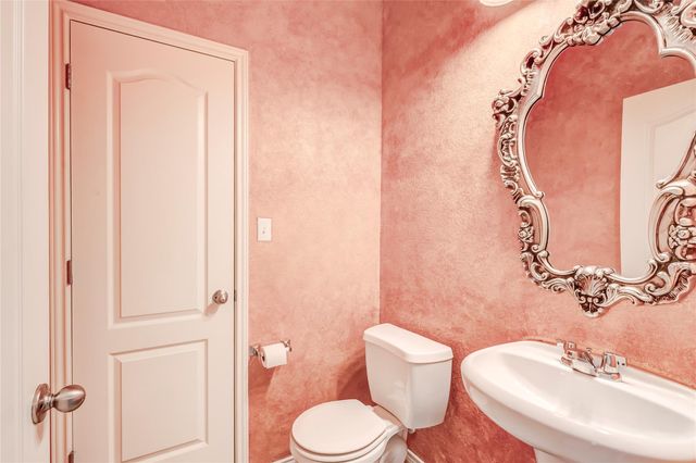 1604 Greenside DR, Round Rock, TX 78665