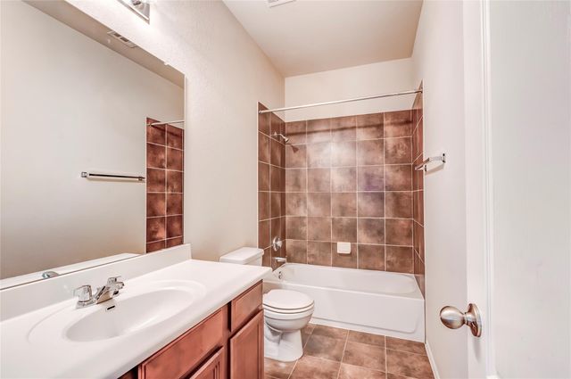 1604 Greenside DR, Round Rock, TX 78665