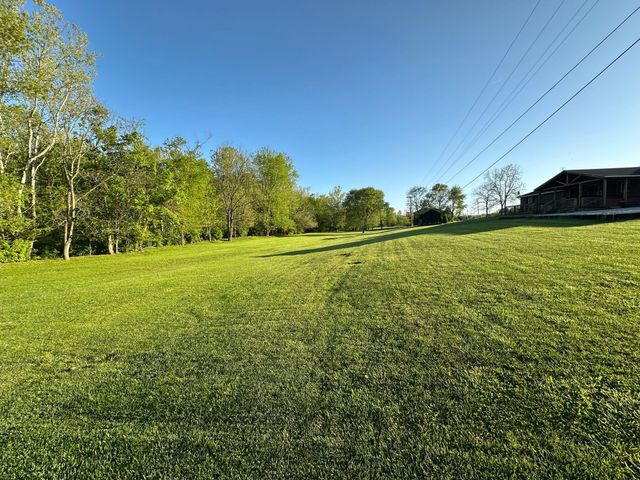 7532 Maysville Road, Carlisle, KY 40311