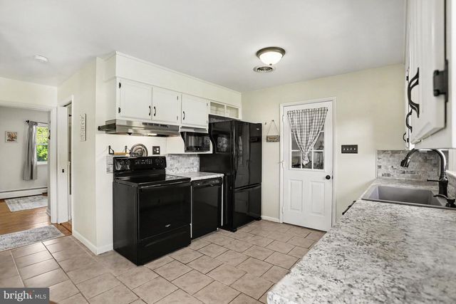 273 W PENN GRANT RD, Willow Street, PA 17584