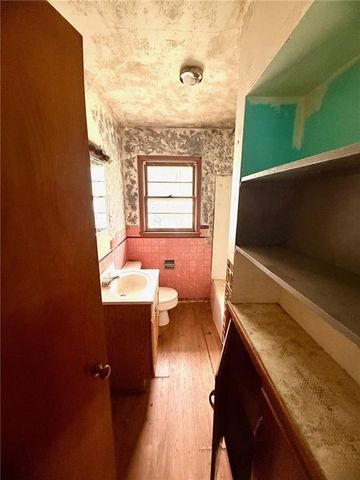 1501 Pacific Street, St Joseph, MO 64503