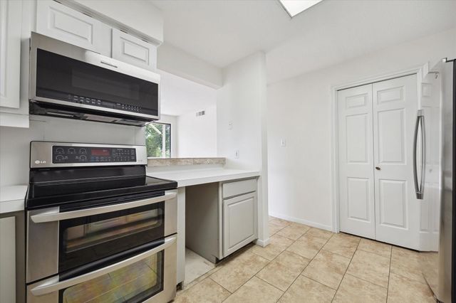5220 Weslayan Street 210, Houston, TX 77005