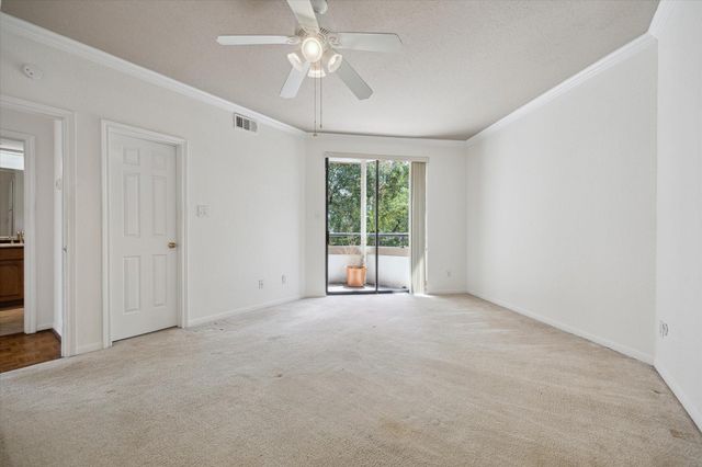 5220 Weslayan Street 210, Houston, TX 77005