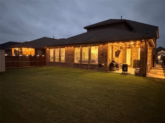 862 Mildren Lane, Fate, TX 75087